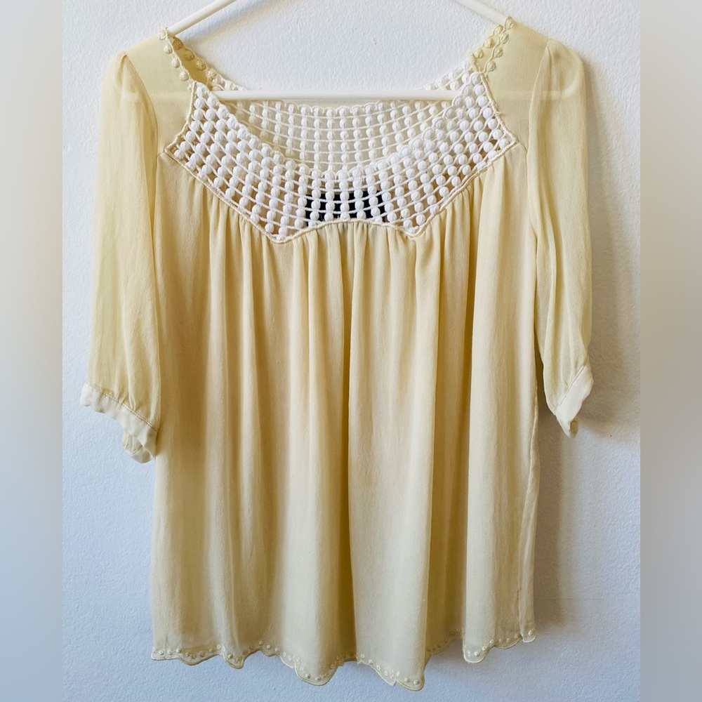 Elegant Cream Women's Top womens M